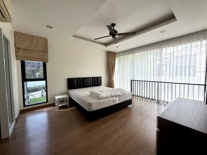 Casa Adosada de 3 Habitaciones y 4 Baños para Alquilar en Laguna, Phuket