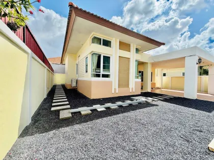 Вилла с 3 спальнями и 2 ванными в аренду в Villa Chaofa 2, Вичит-Чалонг