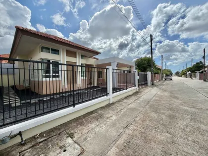 Вилла с 3 спальнями и 2 ванными в аренду в Villa Chaofa 2, Вичит-Чалонг