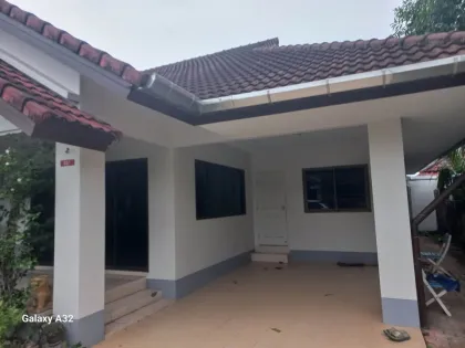 Вилла с 3 спальнями и 2 ванными в аренду в Wongchalerm Garden Ville