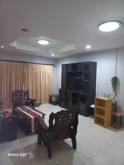 Вилла с 3 спальнями и 2 ванными в аренду в Wongchalerm Garden Ville