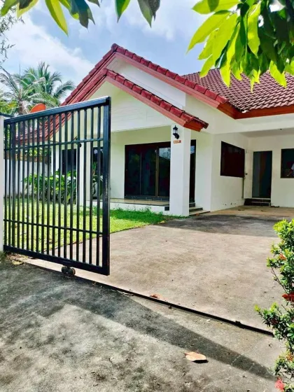 Дом с 3 спальнями и 2 ванными для аренды в Wongchalerm Garden Ville, Thalang