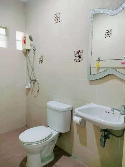 Дом с 3 спальнями и 2 ванными для аренды в Wongchalerm Garden Ville, Thalang