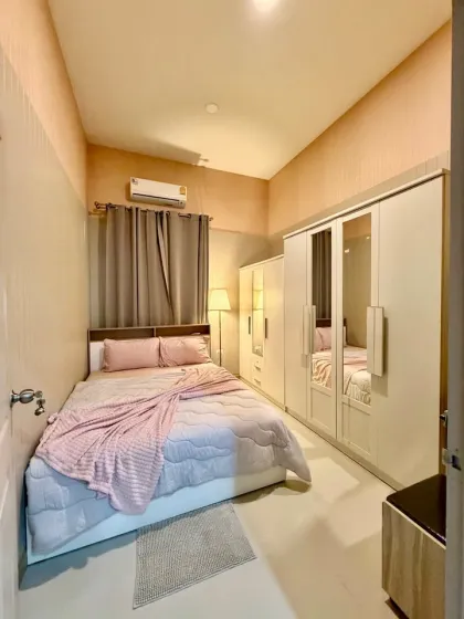 Maison Mitoyenne d'Angle à Louer - 3 Chambres 2 Salles de Bain à Phuket Town