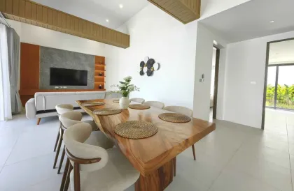 Villa Moderna Semi-Independiente con Piscina en Alquiler en Bang Tao