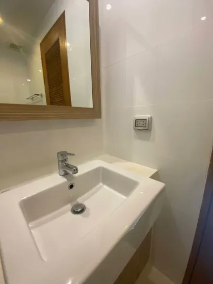 Современный 1-комнатный кондо в аренду в Sugar Palm Residence