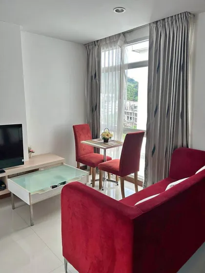 Estudio en condominio en alquiler en zona céntrica de Patong