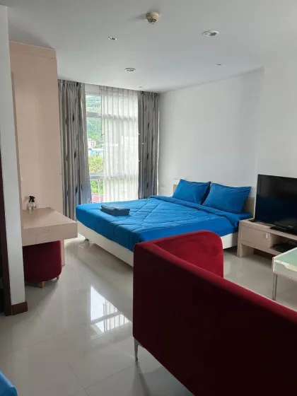 Estudio en condominio en alquiler en zona céntrica de Patong