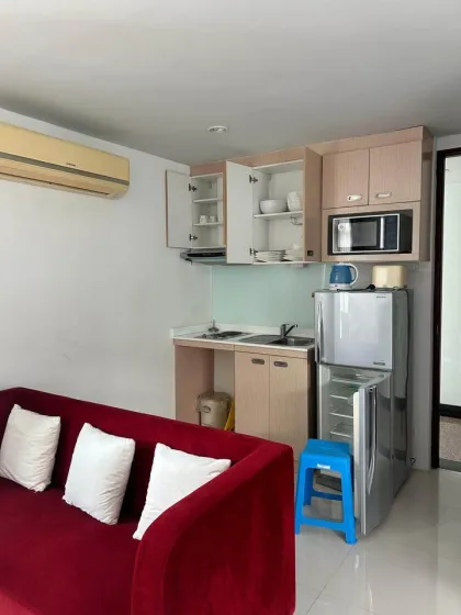 Estudio en condominio en alquiler en zona céntrica de Patong