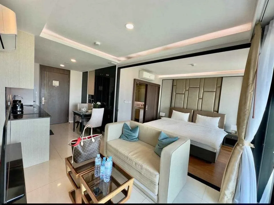 1 Bedroom Sea View Condo at Mida Grand Surin Beach Phuket