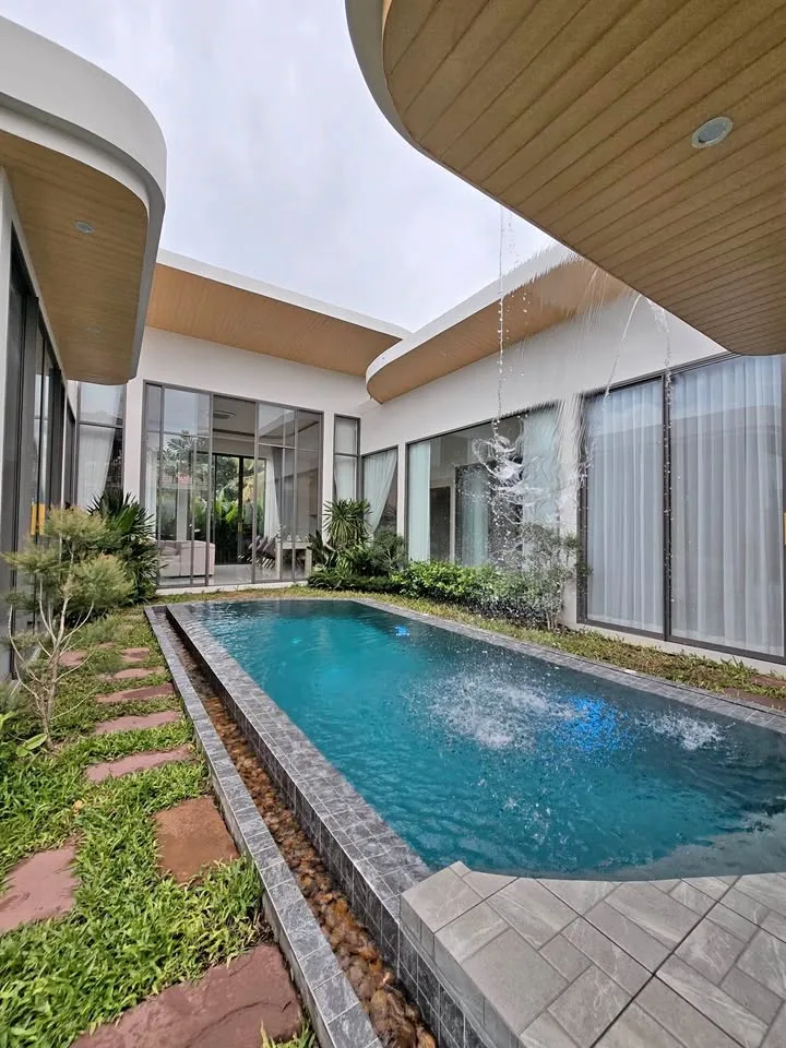 Brand New Luxury 3-Bedroom Pool Villa for Rent in Rawai