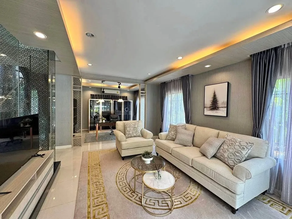 Modern 3-Bedroom Family Villa for Rent Near Kathu
