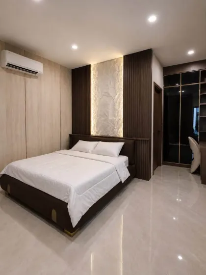 วิลล่าสระว่ายน้ำ 3 ห้องนอนใหม่เอี่ยมให้เช่าใกล้บลูทรีภูเก็ต