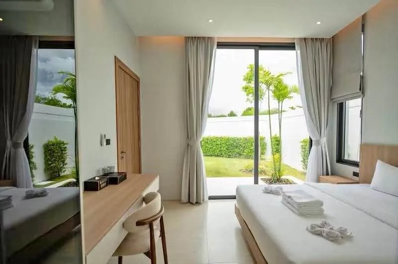 บ้านวิลล่าหรู 4 ห้องนอนให้เช่าที่ Mouana Residence ชะลอ