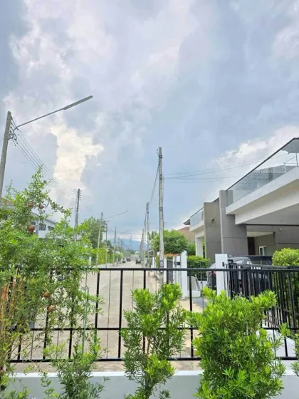 3 Bedroom 3 Bathroom Corner Villa with Garden