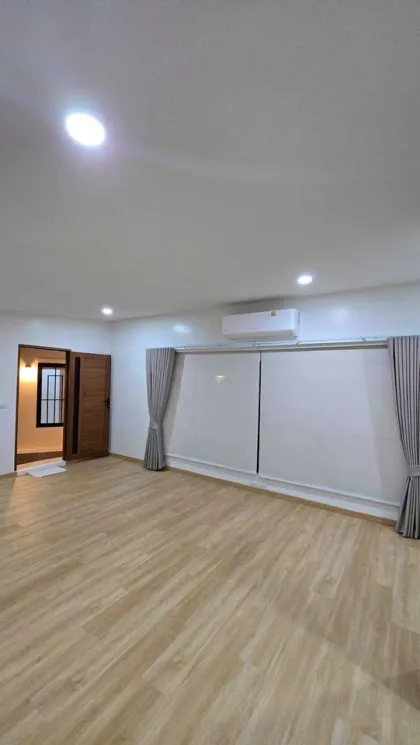 Готовый к заселению дом с 3 спальнями и отдельным офисом в Srisuchart Grand View 3, Kathu