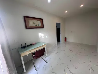 Villa renovada de 4 habitaciones en alquiler en Koh Kaew