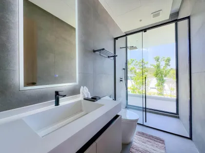 Luxuriöse brandneue 5-Zimmer-Villa mit privatem Pool zur Miete im Clover Residence