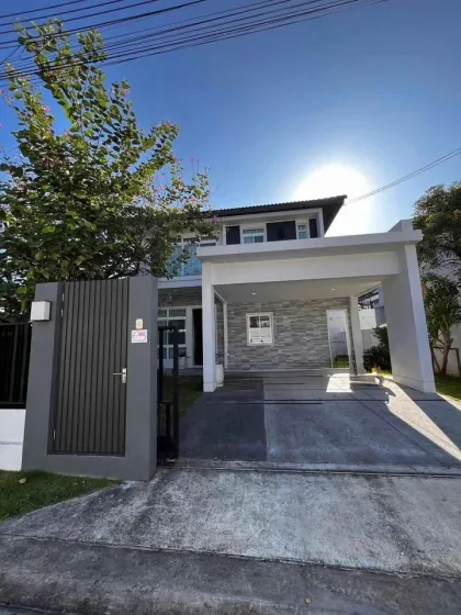 4 Schlafzimmer 3 Badezimmer Villa zur Miete in Siwalee Rasada, Phuket Town