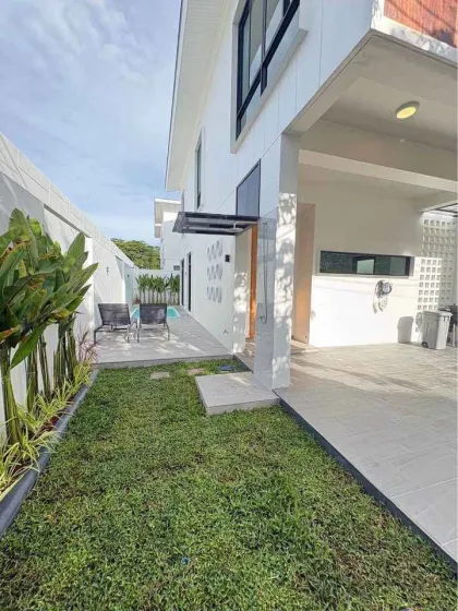Villa privada con piscina de 2 habitaciones en alquiler en Chalong, Phuket Town