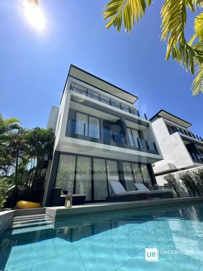 Villa avec piscine 5 chambres 5 salles de bain à louer à Laguna Phuket