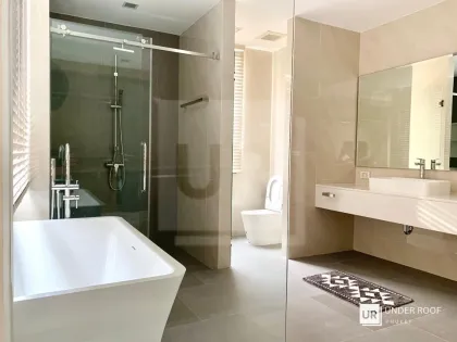 Villa avec piscine 5 chambres 5 salles de bain à louer à Laguna Phuket