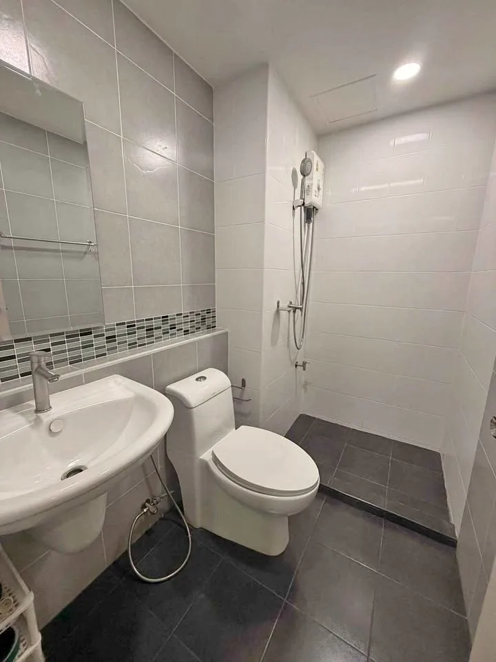 Apartamento luminoso en esquina para renta en Dcondo Kathu, Phuket