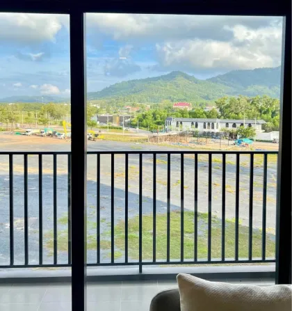 Condo Nuevo de 2 Habitaciones con Vista a Montañas en Cherng Talay