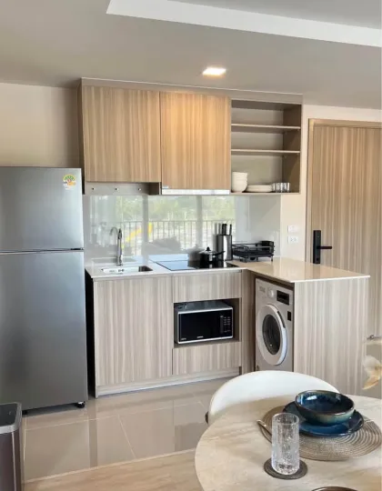 Condo Nuevo de 2 Habitaciones con Vista a Montañas en Cherng Talay