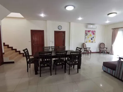 Geräumiges 4-Schlafzimmer-Familienhaus zur Miete in Pasak, Cherng Talay, Phuket