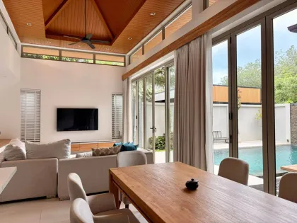 Acogedora villa con piscina de 3 habitaciones en Wilawan Luxury Villas, Nai Yang