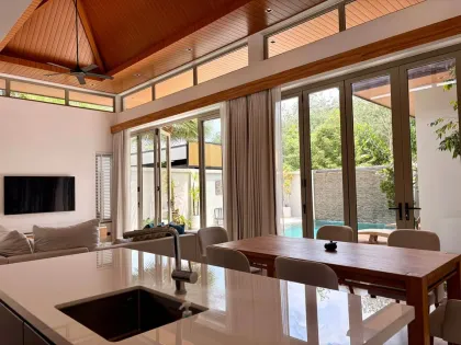 Acogedora villa con piscina de 3 habitaciones en Wilawan Luxury Villas, Nai Yang