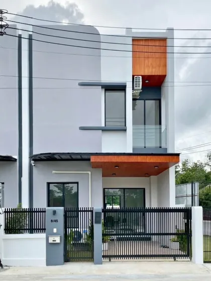Spacious 3-Bedroom, 3-Bath Corner House for Rent in Chalong