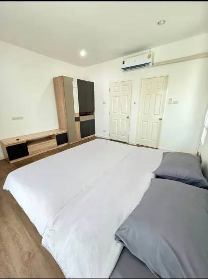 Modern 2-Bedroom Corner House for Rent in Smile Ville X2