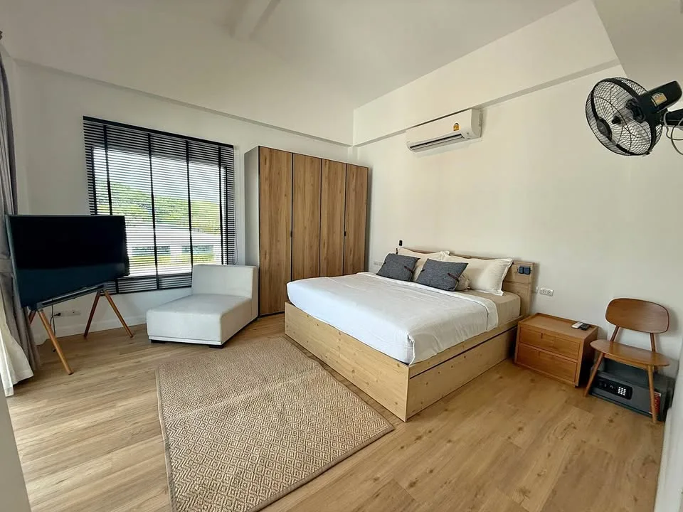 Loft-Style 3-Bedroom Apartment for Long-Term Rent in Chalong