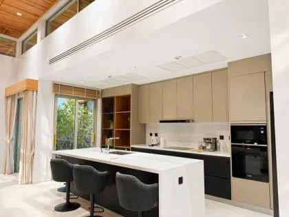 Villa de luxe neuve 4 chambres avec piscine à Botanica Phuket
