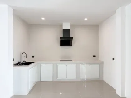 วิลล่าครอบครัวสุดหรู 4 ห้องนอน รีโนเวทใหม่ที่วิชิต ภูเก็ต