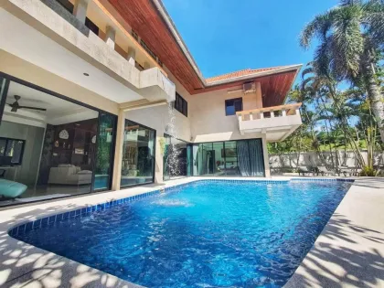 3 Schlafzimmer, 4 Badezimmer Villa zur Miete in Rawai, Phuket
