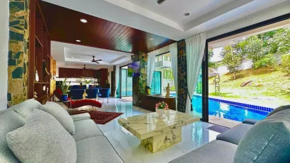 3 Schlafzimmer, 4 Badezimmer Villa zur Miete in Rawai, Phuket