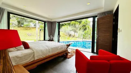 3 Schlafzimmer, 4 Badezimmer Villa zur Miete in Rawai, Phuket