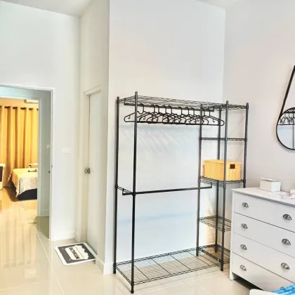 Appartement 2 Chambres 2 Salles de Bain à Louer à Siri Place Airport, Nai Yang