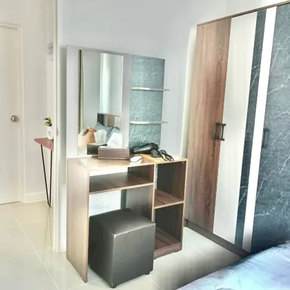 Appartement 2 Chambres 2 Salles de Bain à Louer à Siri Place Airport, Nai Yang