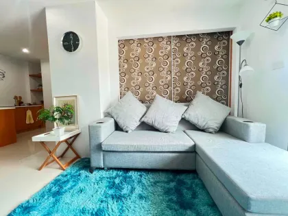 Condominio de Esquina 1 Habitación 1 Baño en Alquiler en Kathu