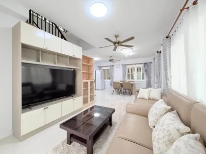 Moderna villa de 3 habitaciones en alquiler en Mana Kathu Lake