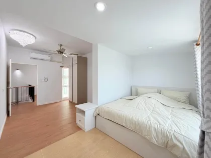 Moderna villa de 3 habitaciones en alquiler en Mana Kathu Lake