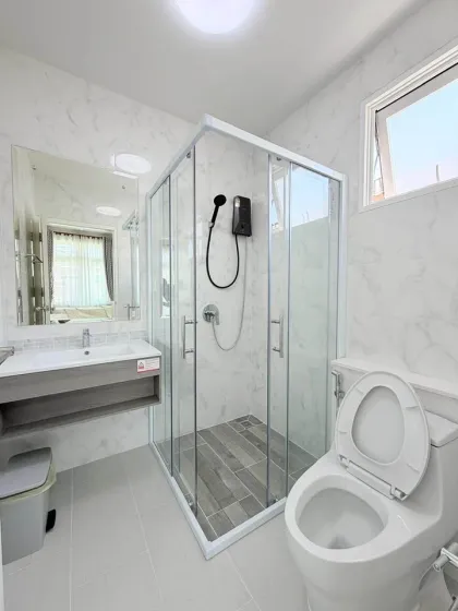 Moderna villa de 3 habitaciones en alquiler en Mana Kathu Lake