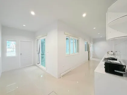Moderna villa de 3 habitaciones en alquiler en Mana Kathu Lake