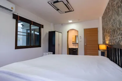 查龙3卧2卫家庭住宅出租，普吉镇