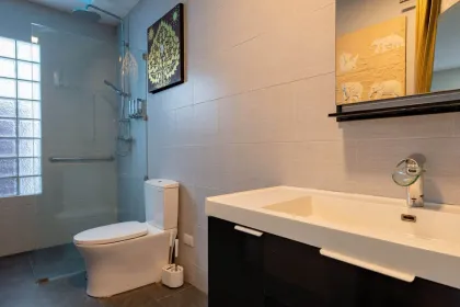 查龙3卧2卫家庭住宅出租，普吉镇