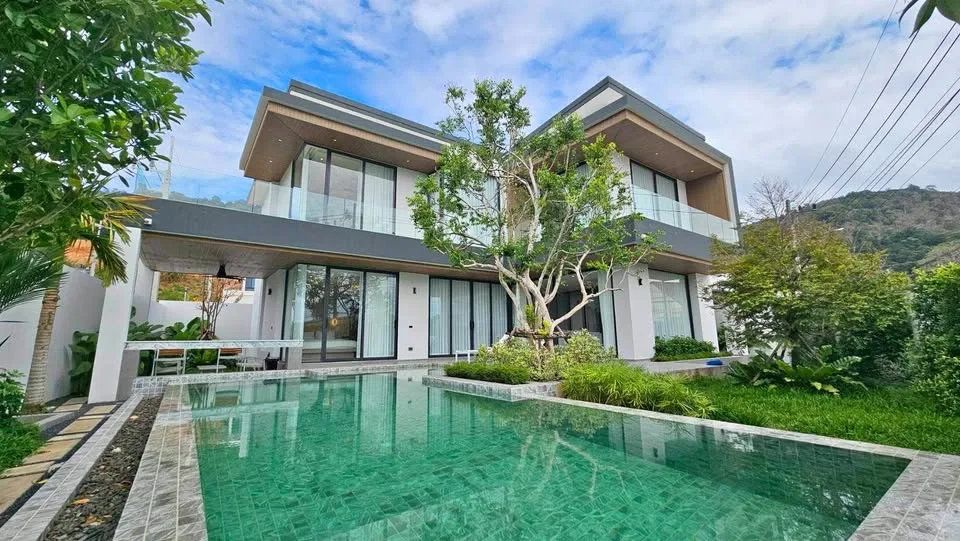 Villa de luxe 5 chambres avec piscine privée à Rawai Sai Yuan